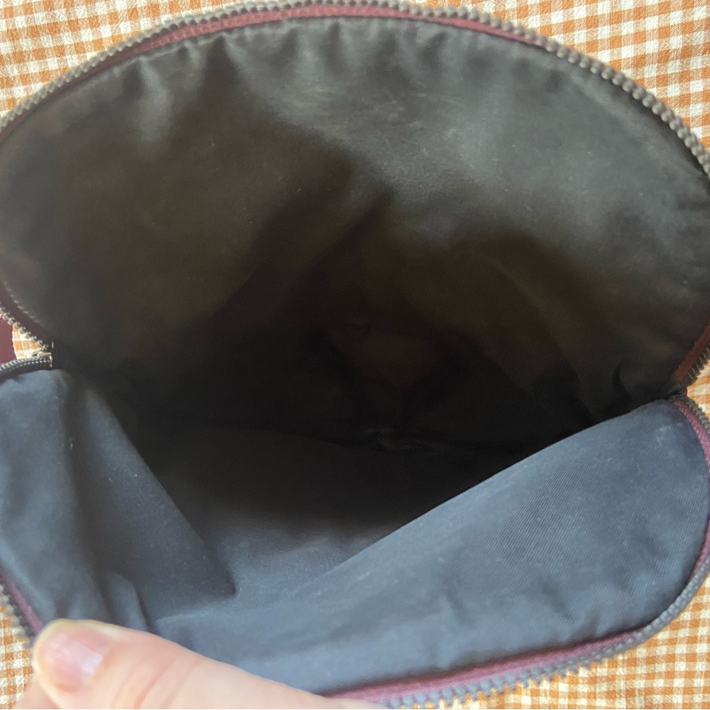 Lululemon crossbody bag - Picture 4 of 7